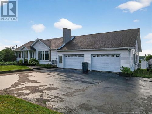 222 Irving Blvd, Bouctouche, NB, E4S3L7 | Card Image