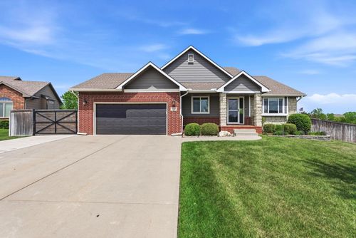 2739 N Woodridge Ct, Wichita, KS, 67226-4547 | Card Image