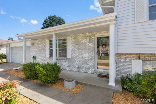 3441 Glenview Dr, Cape Girardeau, MO, 63701-3400 | Card Image