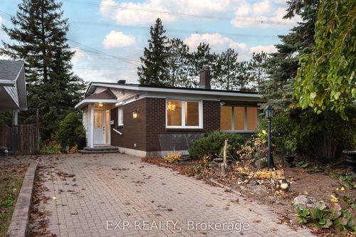 109 Woodfield Dr, Nepean, ON, K2G0A1 | Card Image