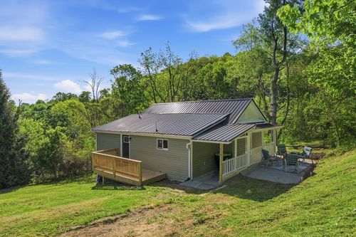 518 Pine Alley, Pulaski, VA, 24301 | Card Image