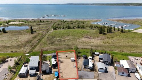205-10046 Township Road 422 Road, Rural Ponoka County, AB, T4J1V9 | Card Image
