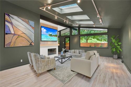1541 S Dexter Way, Denver, CO, 80222-3807 | Card Image