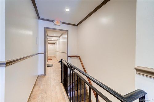 90 Sullivan St, Wurtsboro, NY, 12790-8226 | Card Image