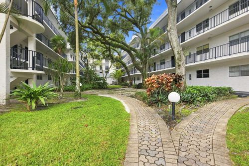 403-3280 Spanish Moss Ter, Lauderhill, FL, 33319-5033 | Card Image