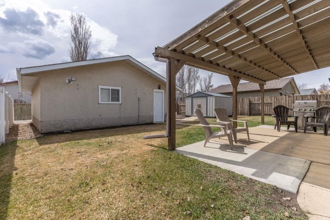 6117 Enevold Dr, House other with 4 bedrooms, 3 bathrooms and 4 parking in Camrose AB | Image 32