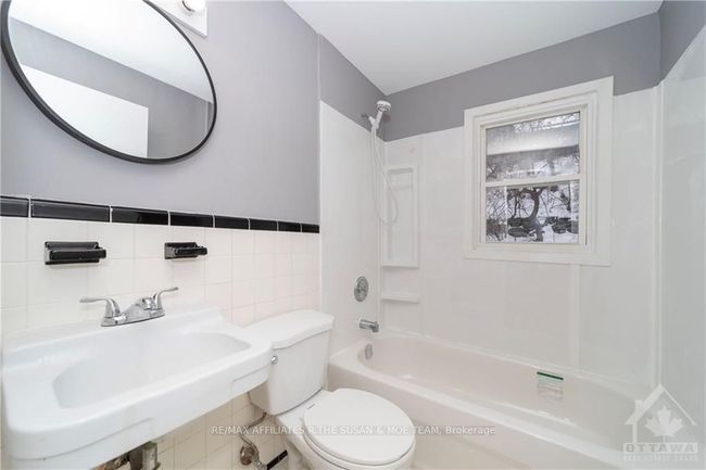 1514 A Lepage Ave, House attached with 3 bedrooms, 2 bathrooms and 2 parking in Ottawa ON | Image 11