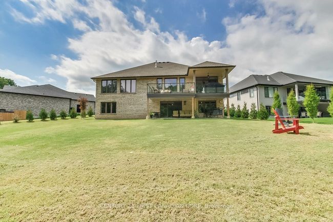 2129 Lockwood Cres, House other with 2 bedrooms, 2 bathrooms and 2 parking in Mount Brydges ON | Image 38