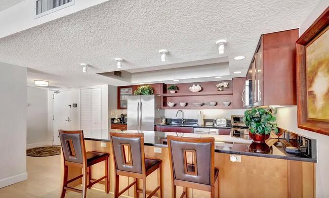 APT-1-905 - 4200 N Ocean Dr, Condo with 2 bedrooms, 2 bathrooms and null parking in Riviera Beach FL | Image 16