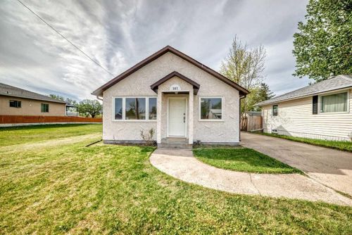 367 47 Ave W, Claresholm, AB, T0L0T0 | Card Image