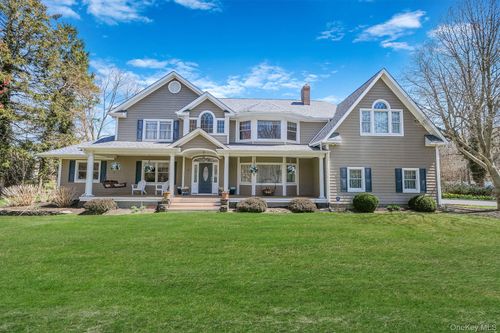 15 Maple Rd, Setauket, NY, 11733-3217 | Card Image