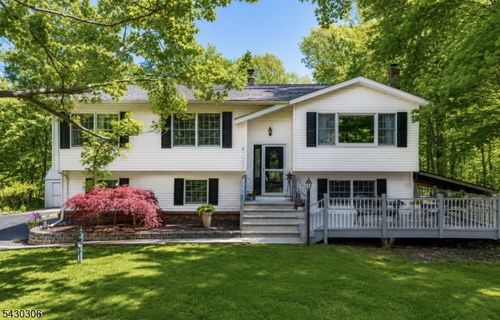 83 Brink Rd, Sussex, NJ, 07461-3226 | Card Image
