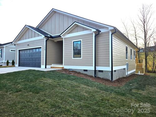 115 Peyton Elaine Rd, Clyde, NC, 28721-0788 | Card Image