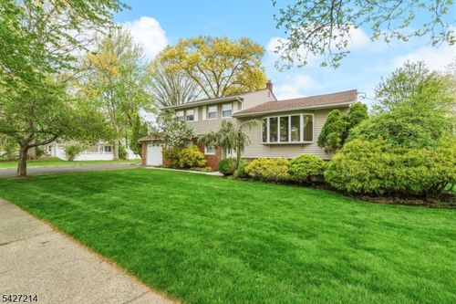 85 Redwood Rd, Springfield, NJ, 07081-2425 | Card Image