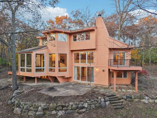 4565 White Oak Cir, Cross Plains, WI, 53528-9321 | Card Image