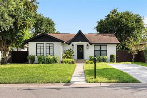 1305 Quince Ave, Mcallen, TX, 78501-4137 | Card Image