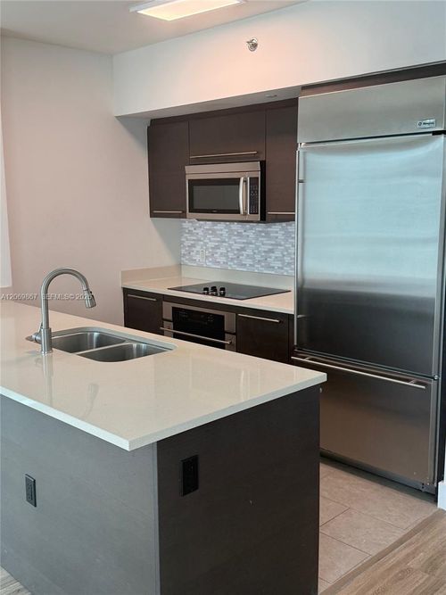 2007-55 Se 6th St, Miami, FL, 33131-2560 | Card Image