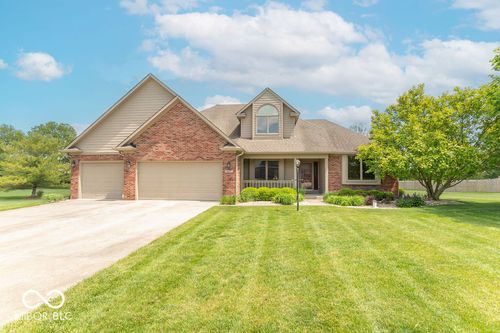 9437 Gladstone Dr, Pittsboro, IN, 46167-9021 | Card Image