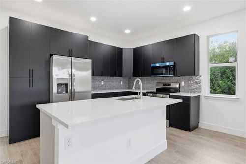 500 Sunset Rd N, Rotonda West, FL, 33947-2470 | Card Image