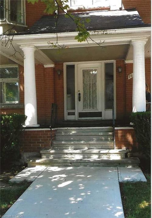 16 Wellington St E, Brampton, ON, L6W1Y2 | Card Image