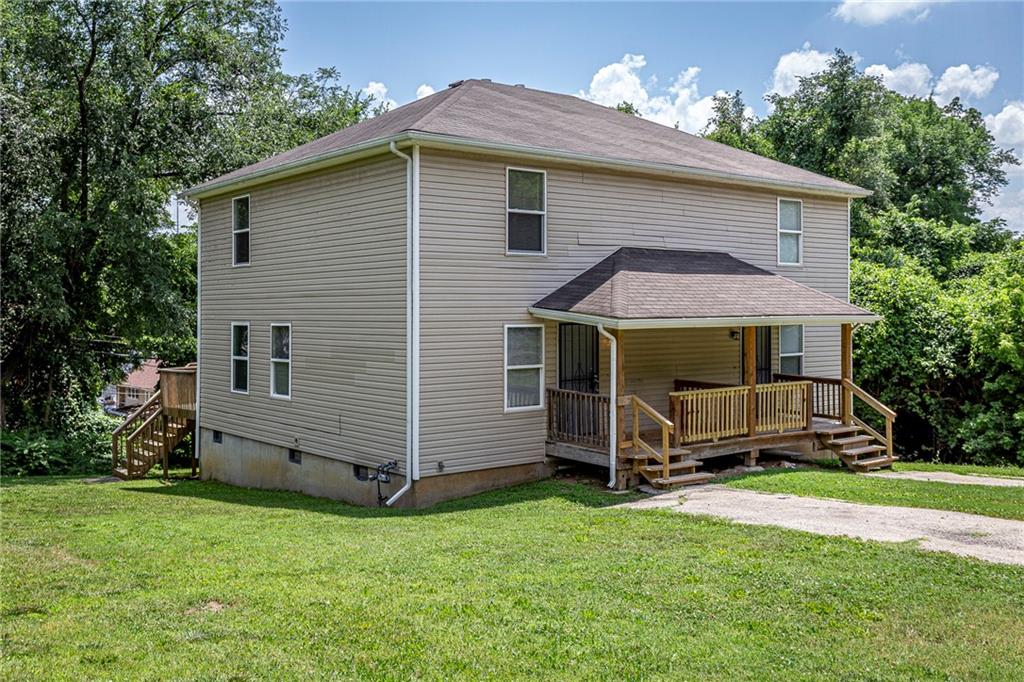 College Ave, Kansas City, MO 64130