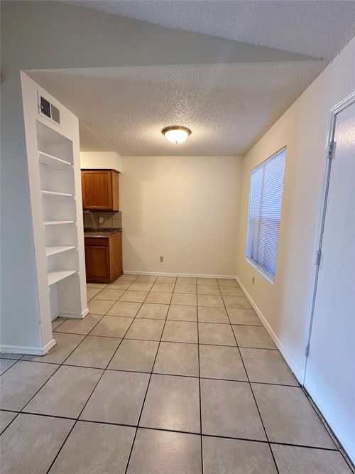 208-4322 Gillis Street, Austin, TX, 78745 | Card Image