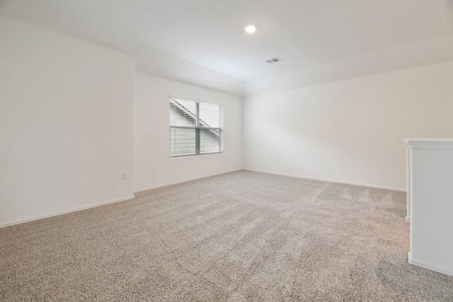 Unfurnished room with light carpet and recessed lighting | Image 26