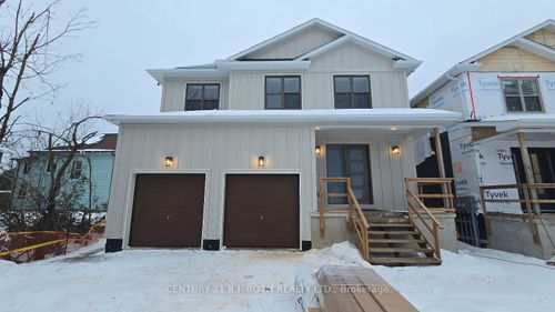 upper-44 Calverley St, Orillia, ON, L3V3T5 | Card Image