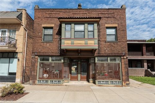 7948 Lorain Ave, Cleveland, OH, 44102-4256 | Card Image