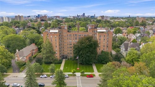 3i-731 W Ferry St, Buffalo, NY, 14222-1680 | Card Image
