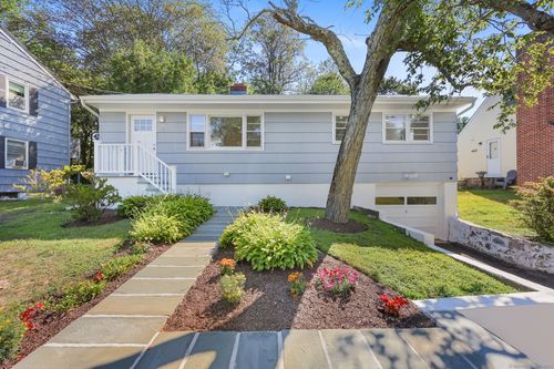 12 Eagle Rd, Norwalk, CT, 06850-2822 | Card Image