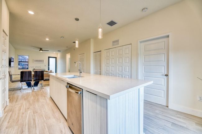 APT-23 - 7831 Nw 104 Th Ave, Condo with 2 bedrooms, 3 bathrooms and null parking in Doral FL | Image 7