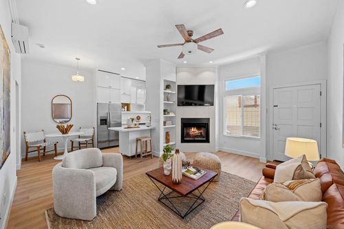 2-4543 Maryland St, San Diego, CA, 92116-1173 | Card Image