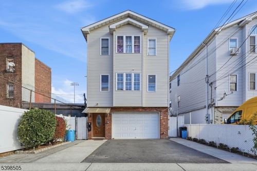 134 3rd St, Passaic, NJ, 07055-7617 | Card Image