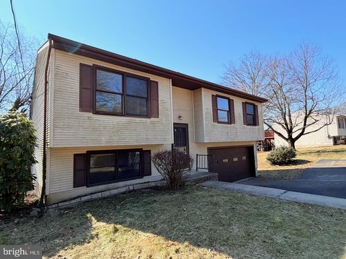 3804 Saint Lawrence Avenue, READING, PA, 19606 | Card Image