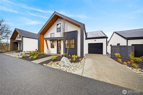 3908 Crosswinds Ct, Anacortes, WA, 98221-4521 | Card Image