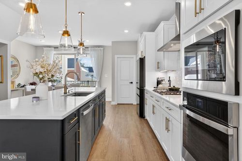 3757 Mayors Way, FAIRFAX, VA, 22030-4752 | Card Image