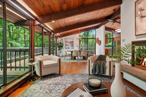 34 Van Dyke Rd, Hollis, NH, 03049-6183 | Card Image