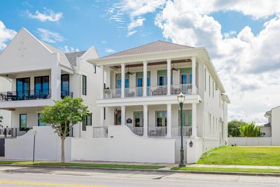 131 S 9th Ave, House other with 4 bedrooms, 4 bathrooms and 2 parking in Pensacola FL | Image 2