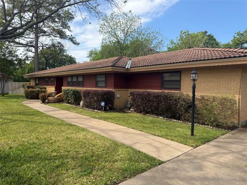 126 Sanders Pl, Irving, TX, 75062-5757 | Card Image