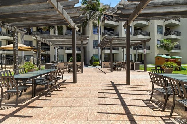 UNIT-203 - 813 Travis St, Condo with 3 bedrooms, 2 bathrooms and null parking in Mission TX | Image 23
