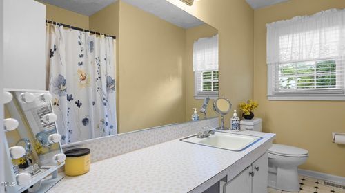 516 Ivey Rd, Graham, NC, 27253-3727 | Card Image