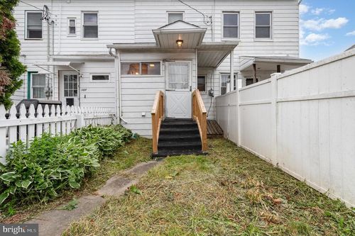 105 Ann St, DUNCANNON, PA, 17020-1206 | Card Image