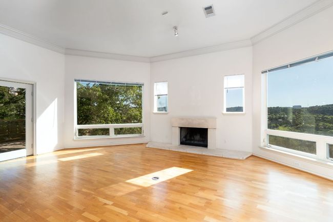 Beautiful open space with amazing views. | Image 4