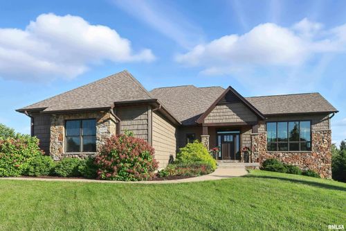 6239 Morgan Ct, Bettendorf, IA, 52722-5905 | Card Image