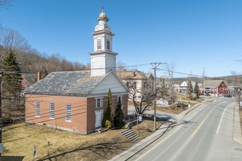 123 Main St, Putney, VT, 05346-9226 | Card Image