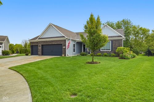 10237 Maiden Ct, Fishers, IN, 46040-1588 | Card Image