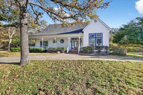 8355 Village Glen Lane, Scurry, TX, 75158 | Card Image