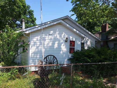 501 S Spruce St, Villa Grove, IL, 61956-1817 | Card Image