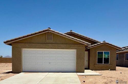7841 E 46th St, Yuma, AZ, 85365-5752 | Card Image